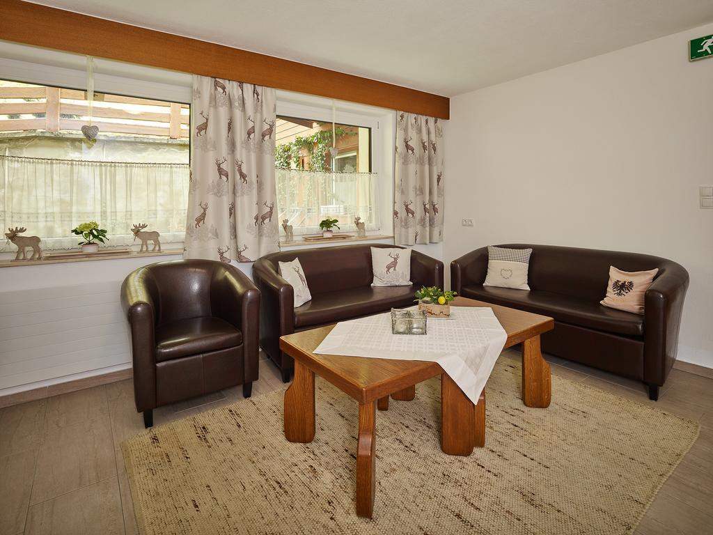 Appartement Gaestehaus Bergkristall Sölden Exteriör bild